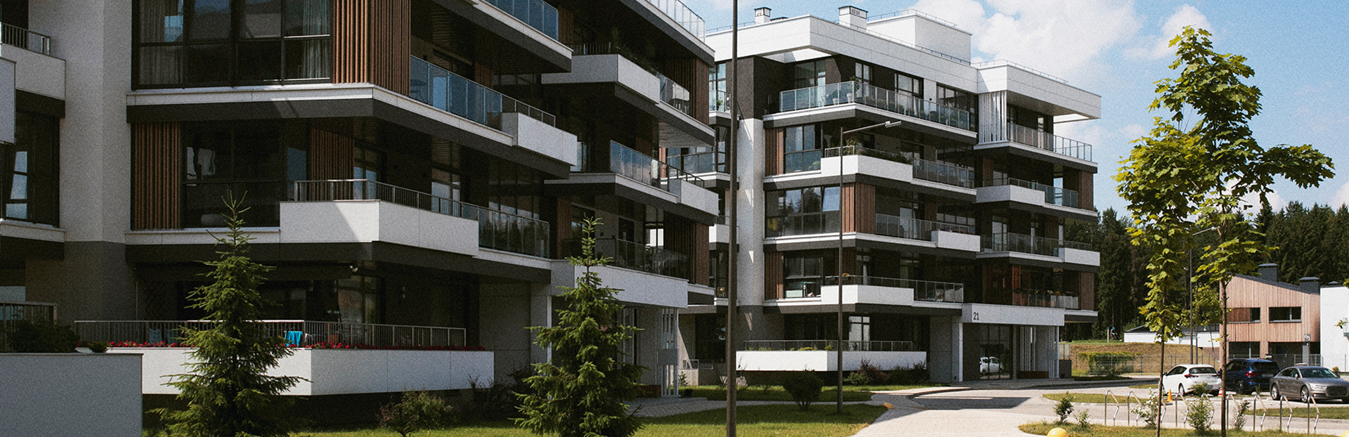 Gökdemir Yapı inşaat projelerinden bir görünüm - modern konut ve ticari yapı